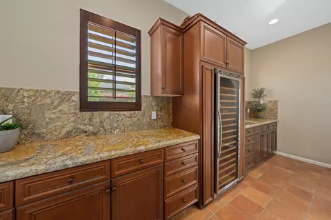 Kitchen - 81913 Contento St, La Quinta, CA 92253 photo 5 of 6