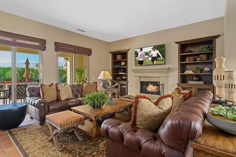 Living - 81913 Contento St, La Quinta, CA 92253 photo 3 of 4