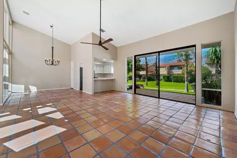 285 S Civic Dr, Palm Springs, CA 92262