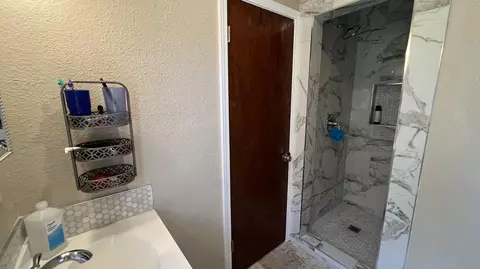 Bath - 82237 Luce Court Ct, Indio, CA 92201 photo 3 of 3
