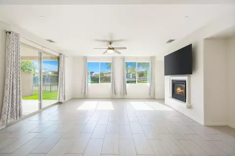 82745 Freeman Ct, Indio, CA 92201 photo 4