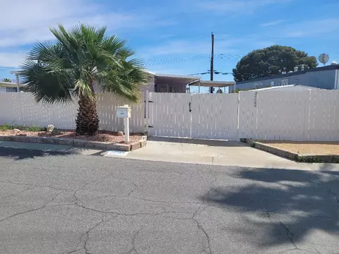 32860 Barcelona Dr, Thousand Palms, CA 92276