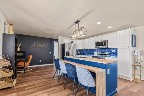 Kitchen - 1284 Mac Rae Rd, Twentynine Palms, CA 92277 photo 2 of 2