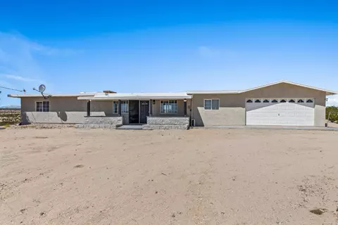 Exterior - 1284 Mac Rae Rd, Twentynine Palms, CA 92277 photo 1 of 2