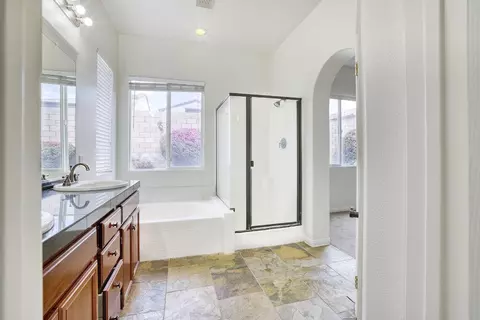 Bath - 84136 Canzone Dr, Indio, CA 92203 photo 1 of 4