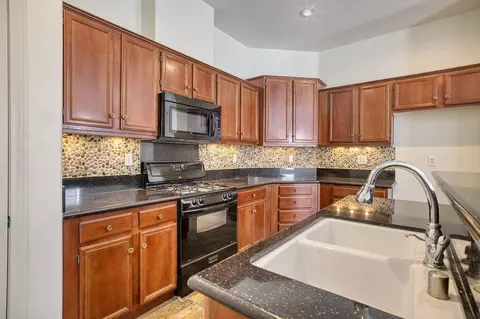 Kitchen - 84136 Canzone Dr, Indio, CA 92203 photo 1 of 4