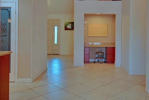 Living - 80025 Kingston Dr, Bermuda Dunes, CA 92203 photo 2 of 3