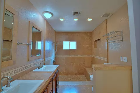 Bath - 80025 Kingston Dr, Bermuda Dunes, CA 92203 photo 3 of 3