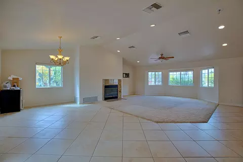 Kitchen - 80025 Kingston Dr, Bermuda Dunes, CA 92203 photo 1 of 3