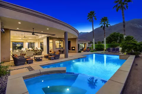 466 Bella Cara Way, Palm Springs, CA 92264