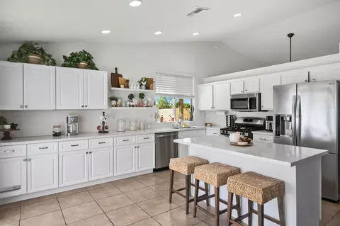 Kitchen - 80415 Suncastle Rd, Indio, CA 92201 photo 5 of 8