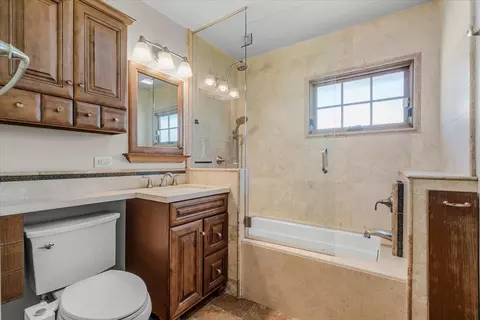 Bath - 45237 Lassen Ct, Indio, CA 92201 photo 1 of 2