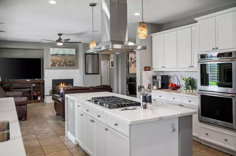 Kitchen - 82731 Cody Dr, Indio, CA 92203 photo 4 of 6