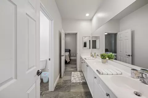 Bath - 82731 Cody Dr, Indio, CA 92203 photo 8 of 8