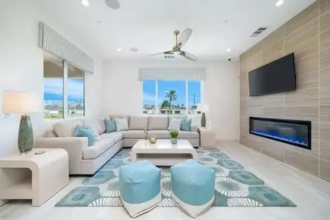 Living - 48352 Barrymore St, Indio, CA 92201 photo 2 of 6