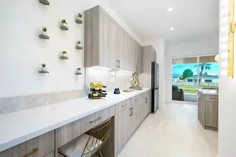Kitchen - 48352 Barrymore St, Indio, CA 92201 photo 6 of 7