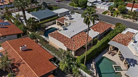 View/Area - 45490 Apache Rd, Indian Wells, CA 92210 photo 3 of 10