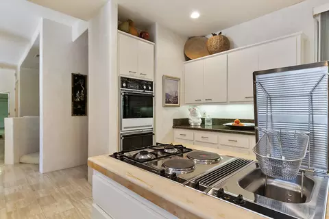 Kitchen - 45490 Apache Rd, Indian Wells, CA 92210 photo 8 of 8