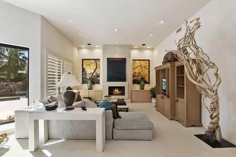 Living - 45490 Apache Rd, Indian Wells, CA 92210 photo 2 of 7
