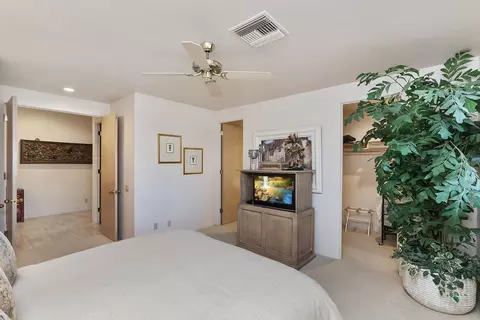 Bedroom - 45490 Apache Rd, Indian Wells, CA 92210 photo 6 of 10