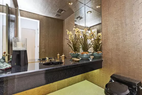 Bath - 45490 Apache Rd, Indian Wells, CA 92210 photo 4 of 8