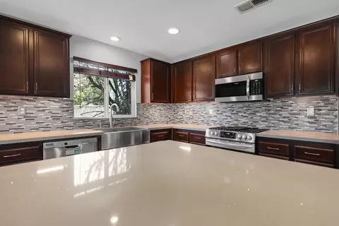 Kitchen - 41447 Noyes Ct, Indio, CA 92203 photo 3 of 4