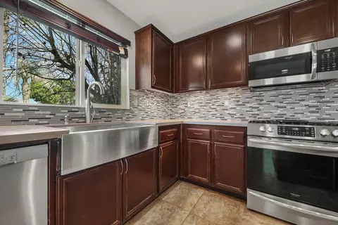 Kitchen - 41447 Noyes Ct, Indio, CA 92203 photo 2 of 4