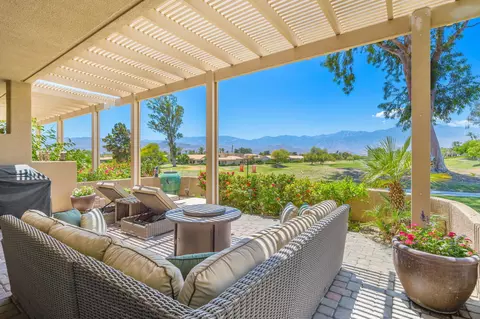 107 Augusta Dr, Rancho Mirage, CA 92270
