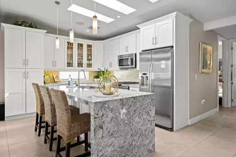44697 Warner Trl, Indian Wells, CA 92210