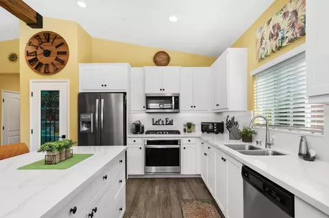 Kitchen - 84613 Mesilla Way, Indio, CA 92203 photo 3 of 3