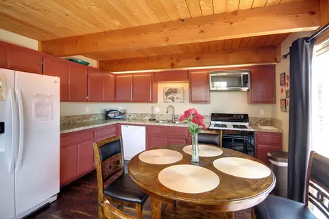 Kitchen - 1332 Flintridge Ave, Big Bear City, CA 92314 photo 3 of 3
