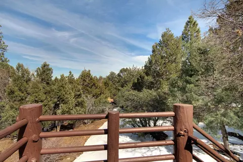 Exterior - 1332 Flintridge Ave, Big Bear City, CA 92314 photo 5 of 6