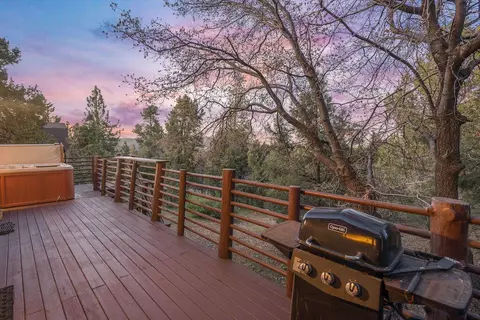 Exterior - 1332 Flintridge Ave, Big Bear City, CA 92314 photo 2 of 6