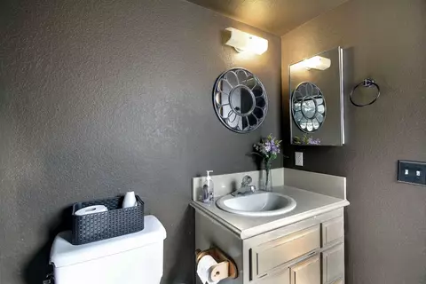 Bath - 1332 Flintridge Ave, Big Bear City, CA 92314 photo 2 of 5