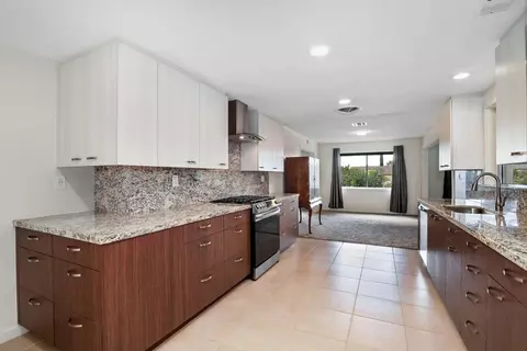 Kitchen - 57746 Desert Gold Dr, Yucca Valley, CA 92284 photo 1 of 4