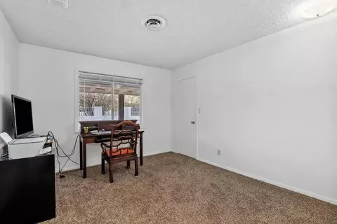 Bedroom - 57746 Desert Gold Dr, Yucca Valley, CA 92284 photo 5 of 7