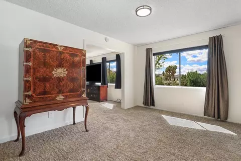 Bedroom - 57746 Desert Gold Dr, Yucca Valley, CA 92284 photo 1 of 7