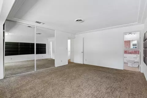 Bedroom - 57746 Desert Gold Dr, Yucca Valley, CA 92284 photo 3 of 7