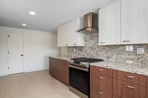 Kitchen - 57746 Desert Gold Dr, Yucca Valley, CA 92284 photo 4 of 4