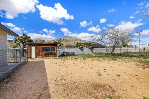 Exterior - 57746 Desert Gold Dr, Yucca Valley, CA 92284 photo 12 of 17