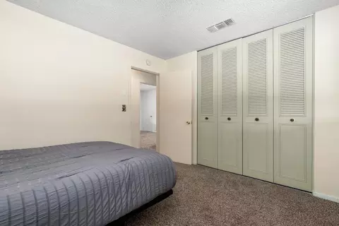 Bedroom - 57746 Desert Gold Dr, Yucca Valley, CA 92284 photo 6 of 7