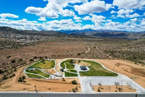 Exterior - 57746 Desert Gold Dr, Yucca Valley, CA 92284 photo 14 of 17