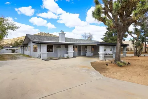 Exterior - 57746 Desert Gold Dr, Yucca Valley, CA 92284 photo 2 of 17