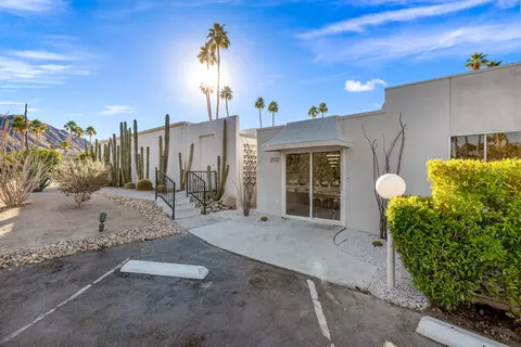 2512 E Morongo Trl, Palm Springs, CA 92264