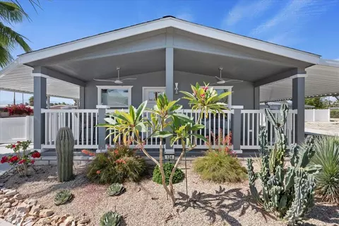 124 Aliso Dr, Palm Springs, CA 92264
