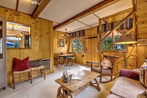 Living - 55265 Daryll Rd, Idyllwild, CA 92549 photo 5 of 6