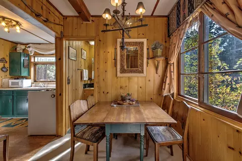 Dining - 55265 Daryll Rd, Idyllwild, CA 92549 photo 2 of 4