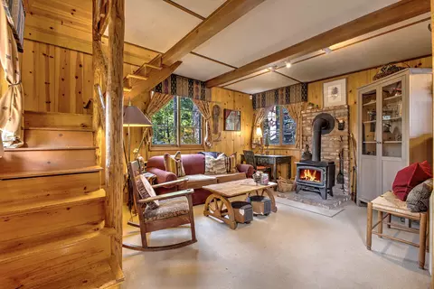 Living - 55265 Daryll Rd, Idyllwild, CA 92549 photo 2 of 6