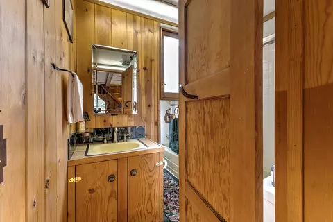 Bath - 55265 Daryll Rd, Idyllwild, CA 92549 photo 1 of 3