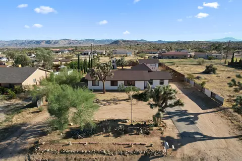 View/Area - 58407 Campanula St, Yucca Valley, CA 92284 photo 1 of 6